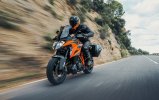 KTM-1290-Super-Duke-GT-2022-15.jpg