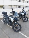 Dos BMW R 1300 GSA black en hotel Benalmádena Costa del Sol.jpg